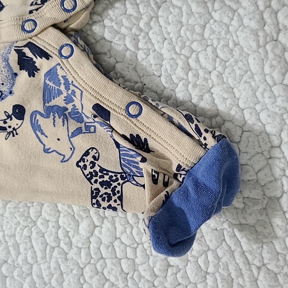 (Pre-loved) NB Carter's Footies - Picture 2 of 4